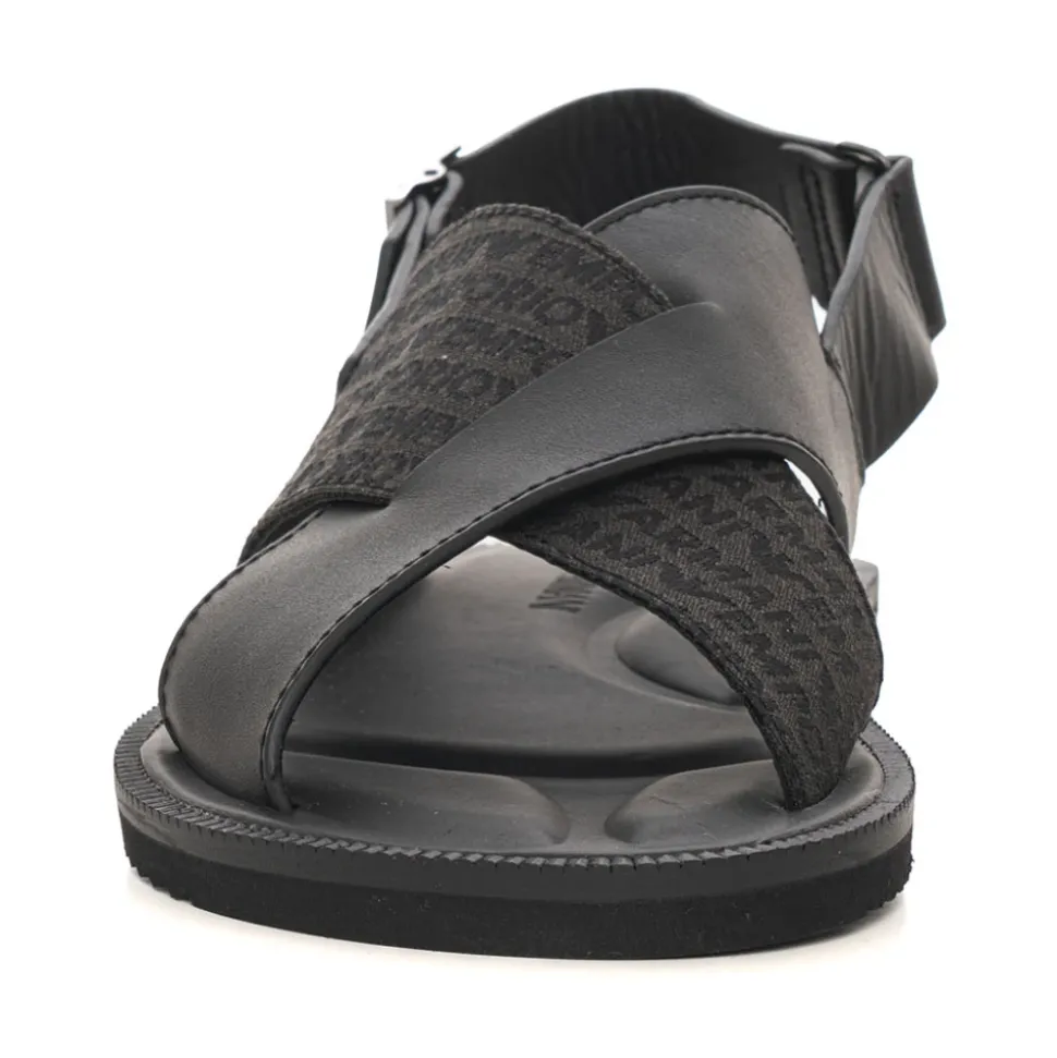 Sandalen met gekruiste bandjes