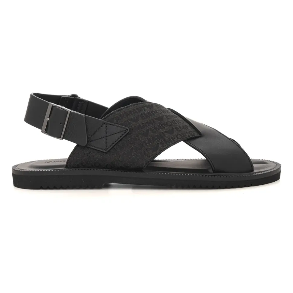 Sandalen met gekruiste bandjes