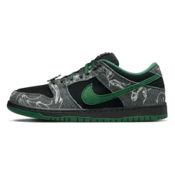 SB Dunk Low There Skateboards
