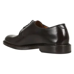 Schoenen met veters