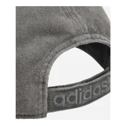 Slashed Cap