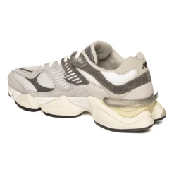 9060 Sneakers