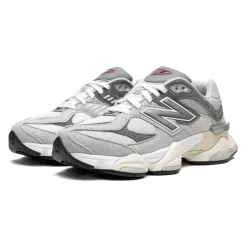 9060 Sneakers
