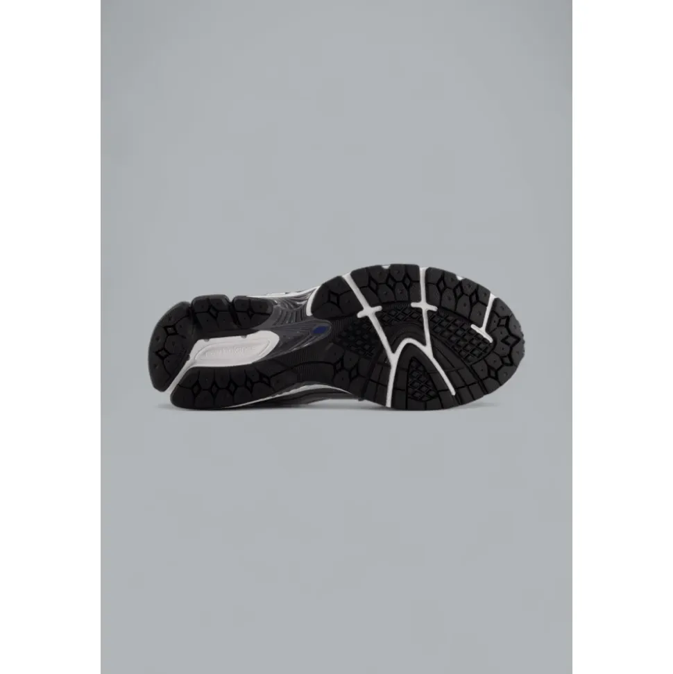 1906 Sneakers