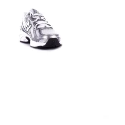 740 Sneakers