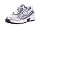 740 Sneakers
