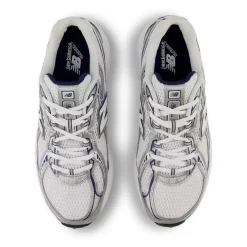 740 Sneakers
