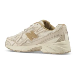 740 Sneakers
