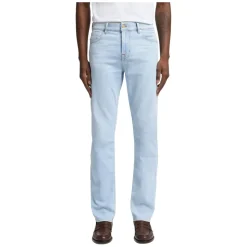 Straight Jeans