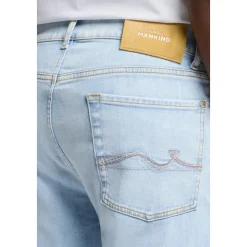Straight Jeans