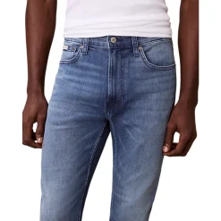 Straight Jeans