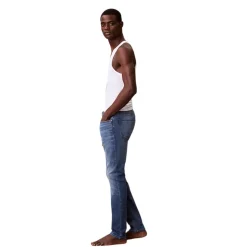 Straight Jeans