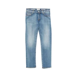 Straight Jeans
