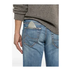 Straight Jeans