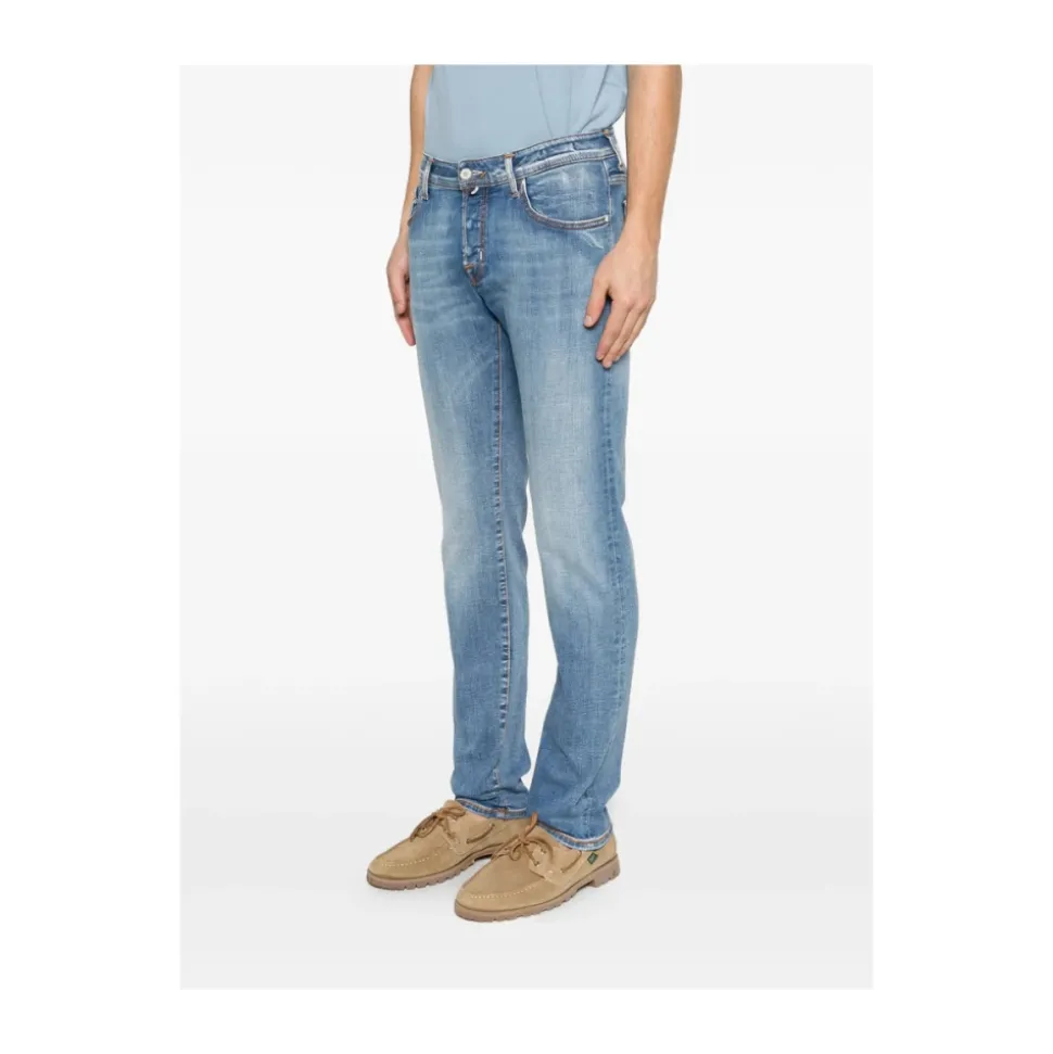 Straight Jeans