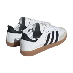 Suède sneakers met gouden logo