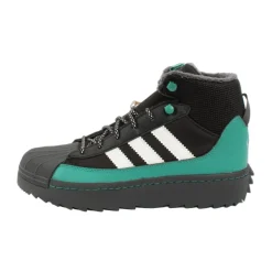 Superstar Winter Trek