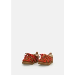 Tasman Lace Slipper