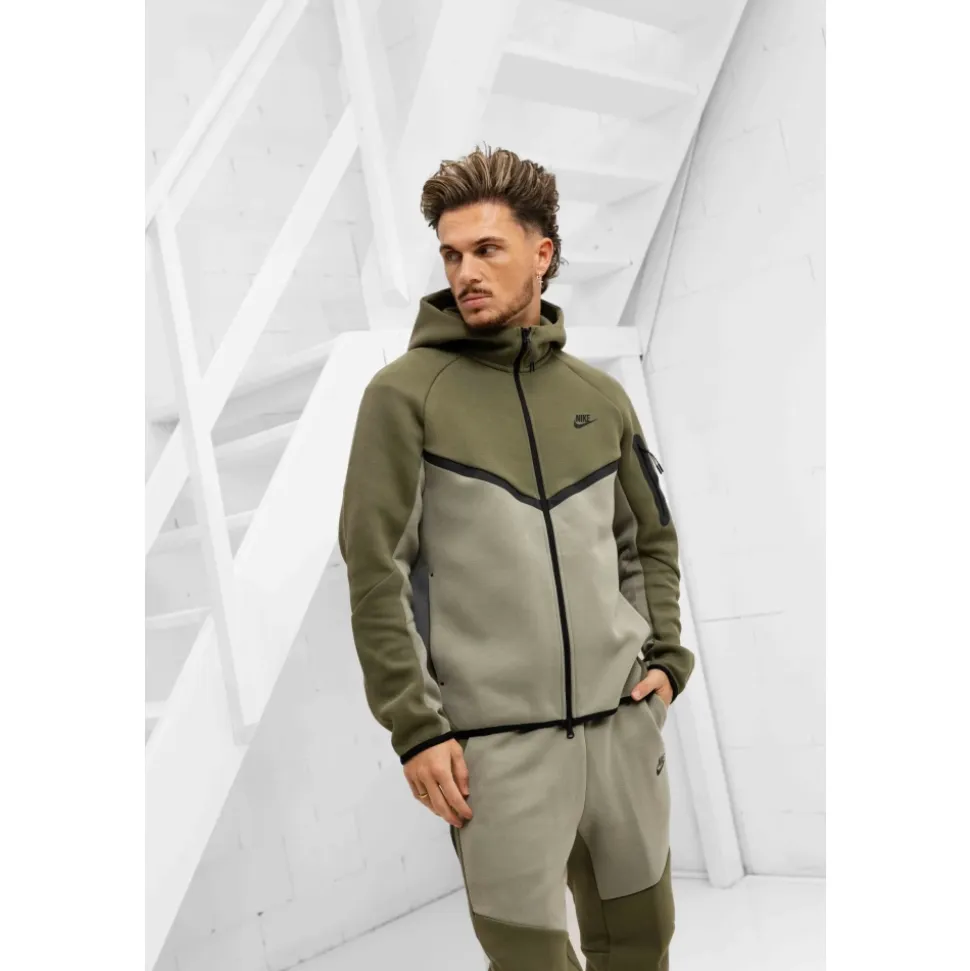 Tech Fleece Trainingspak