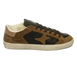 Timeless Sneaker