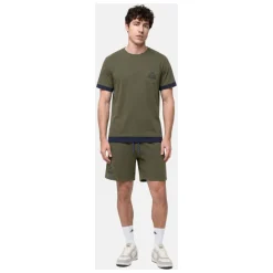 T-shirt + Korte broek