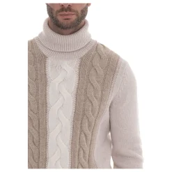 Turtleneck Pullover