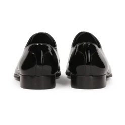 Zwarte formele herenschoenen.Dit product valt klein uit.