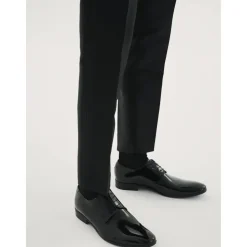 Zwarte formele herenschoenen.Dit product valt klein uit.