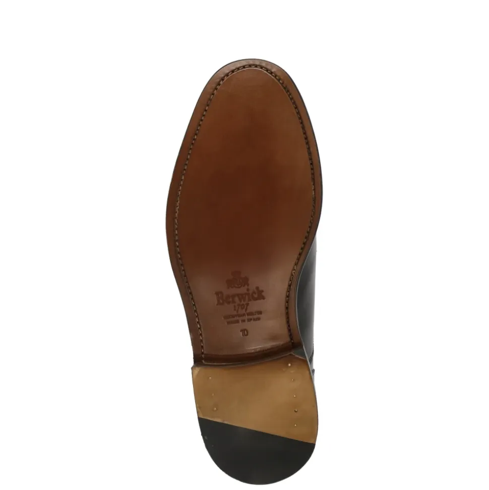 Zwarte platte schoenen met verhoogde zool