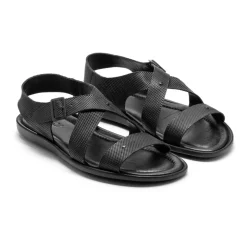 Zwarte sandalen voor heren.Dit product valt groot uit.