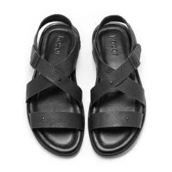 Zwarte sandalen voor heren.Dit product valt groot uit.